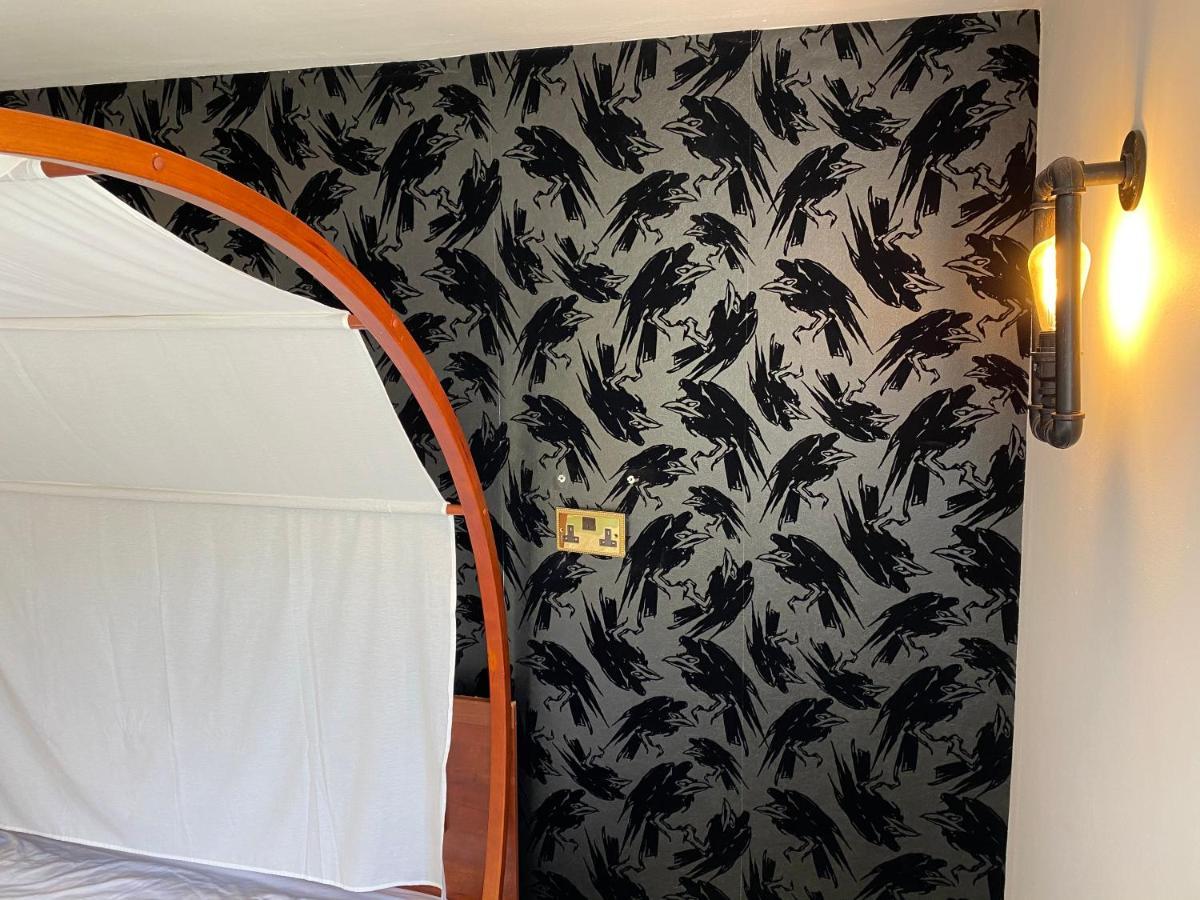 The Raven Suite Henley-on-Thames Bagian luar foto