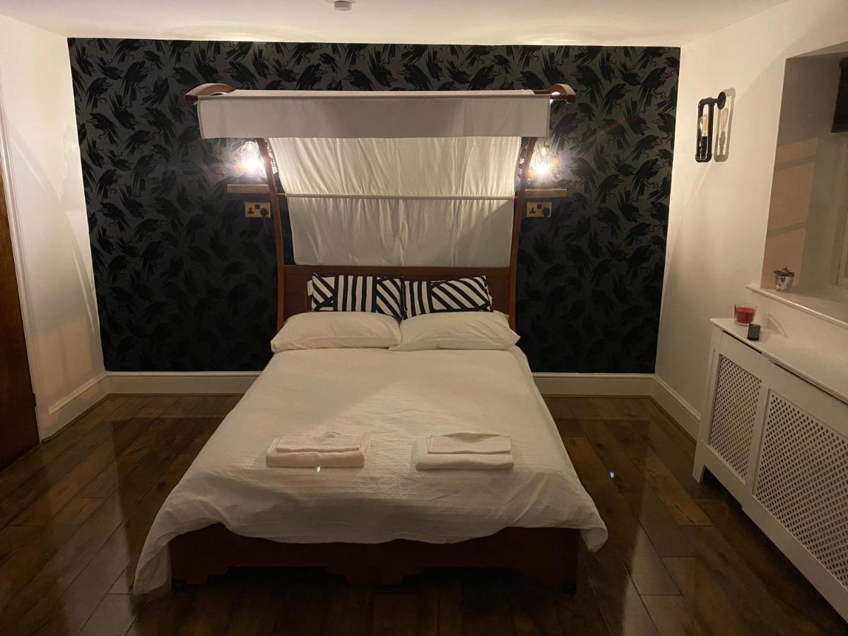 The Raven Suite Henley-on-Thames Bagian luar foto